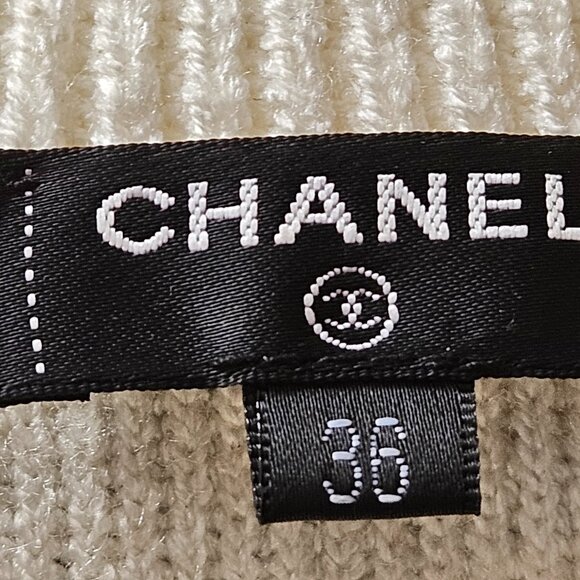 Chanel 18C Paris-Greece Gold Ecru CC Logo Knit Sweater – Size 36 (Made in Italy) - Picture 13 of 16